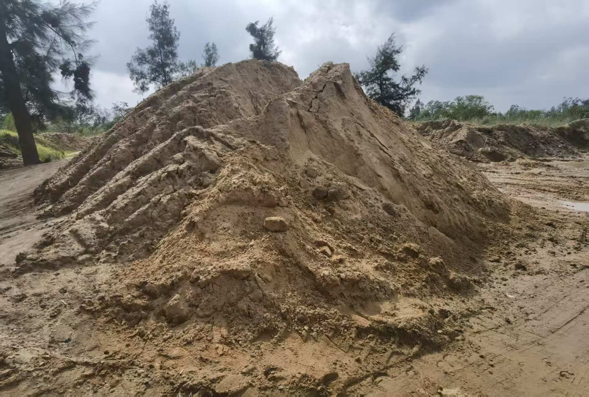 海南省南渡江（澄迈县瑞溪村段）河道疏浚工程项目码头约15000m³部分可利用疏浚物料整体转让