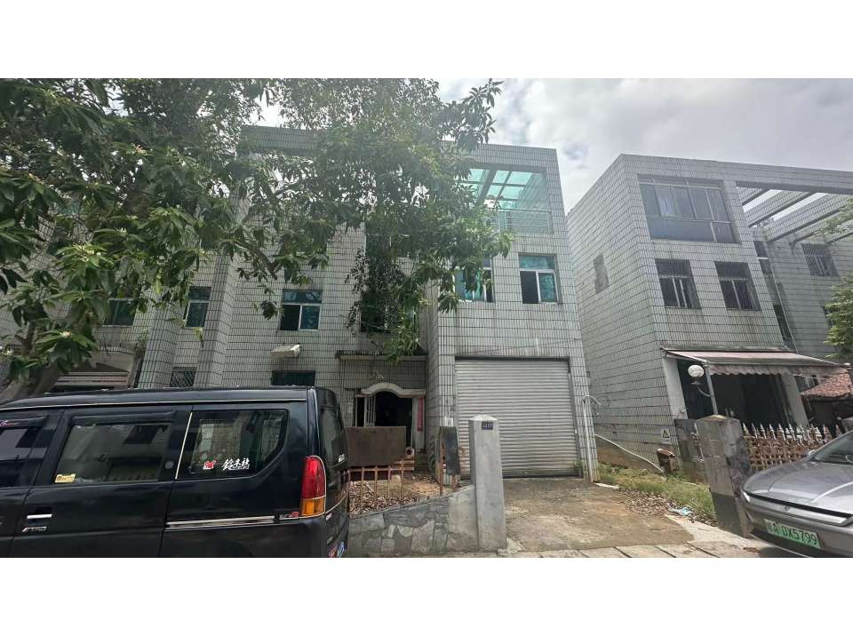 海口市文明东路258号山内花园D型别墅5号转让