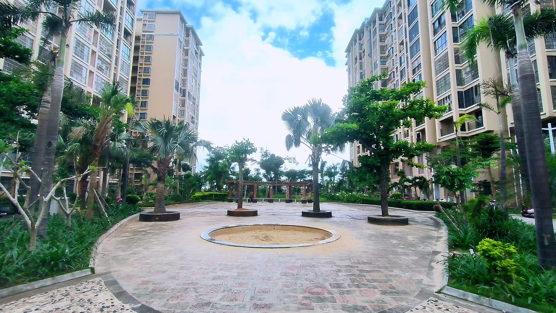 海口市美兰区桂林洋大道73号桂林洋华侨城教师村161套房产整体出售
